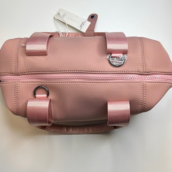 Nico & Olive Small Pink Duffel Bag w/ Double Handles & Removable Strap, NWT! - Picture 5 of 9